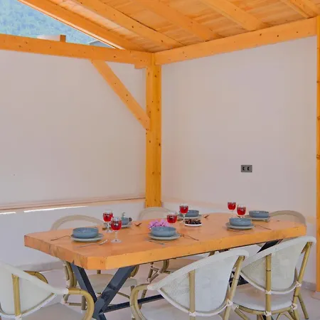 ヴィラ Infinity Olive *